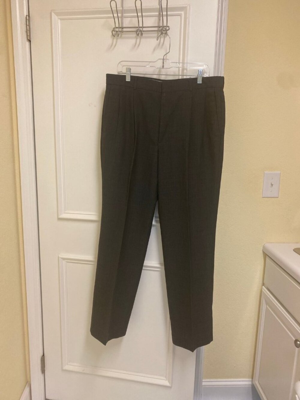 Towncraft Men's Dark Grey Plated Front Dress Pants 36 x 32
